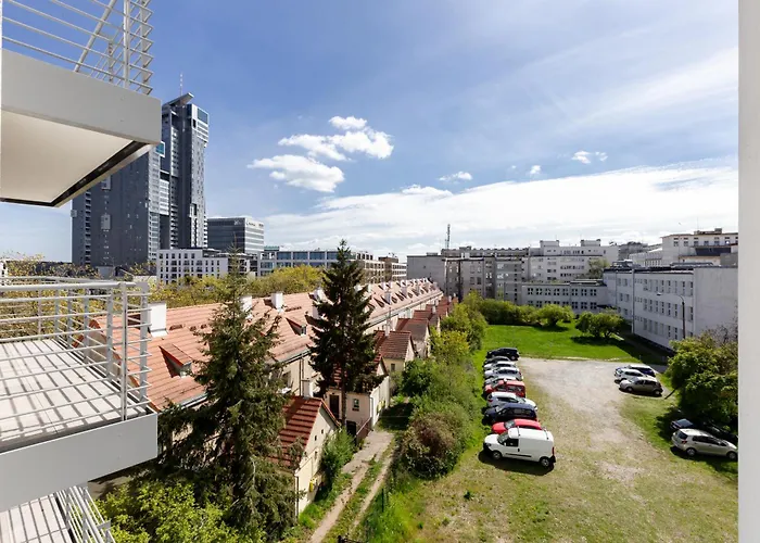 Marina Chic By Bookinghost